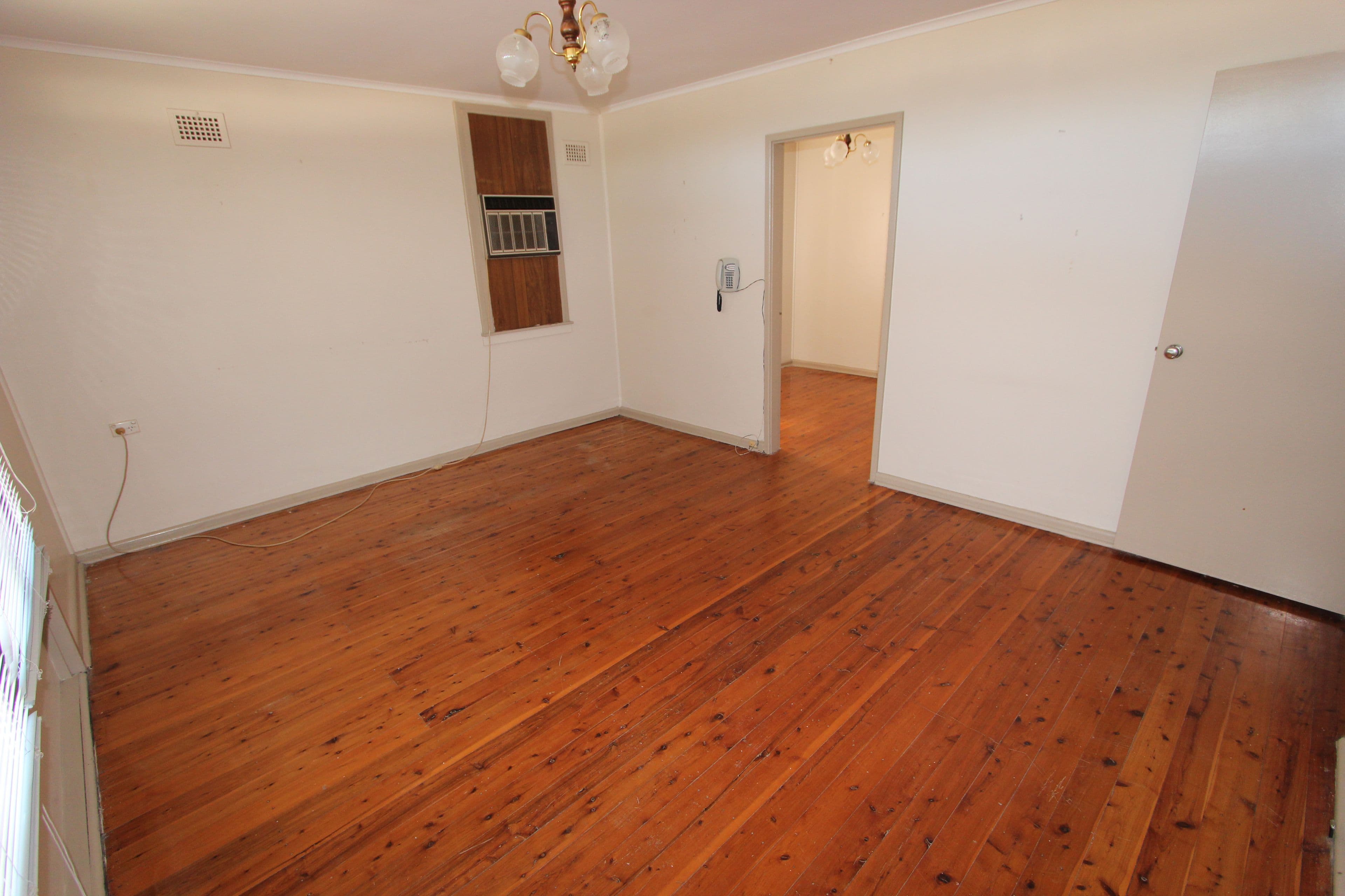 11 Leichhardt Avenue, Fairfield West - Thumbnail 3