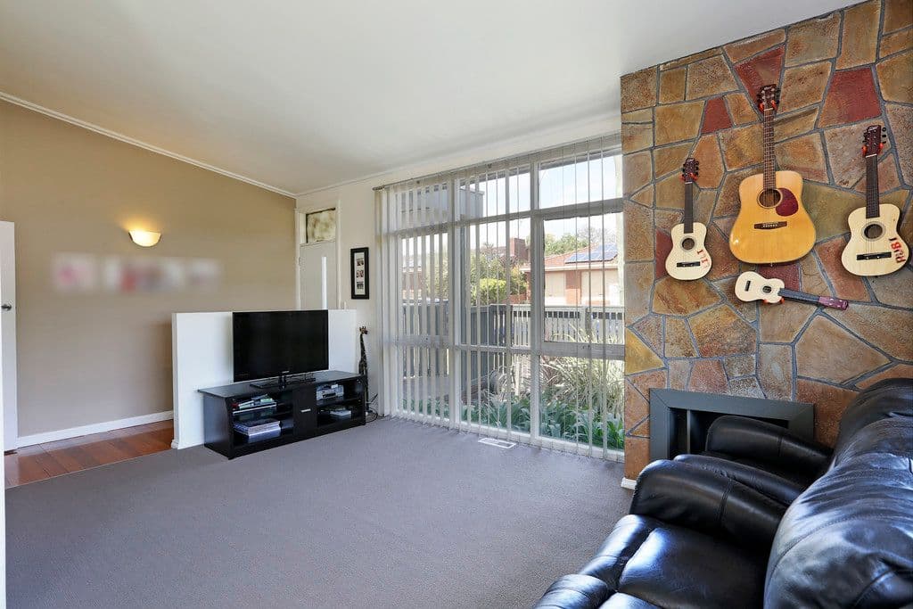 35 Larcombe Street, Highton VIC 3216, Highton - Thumbnail 3