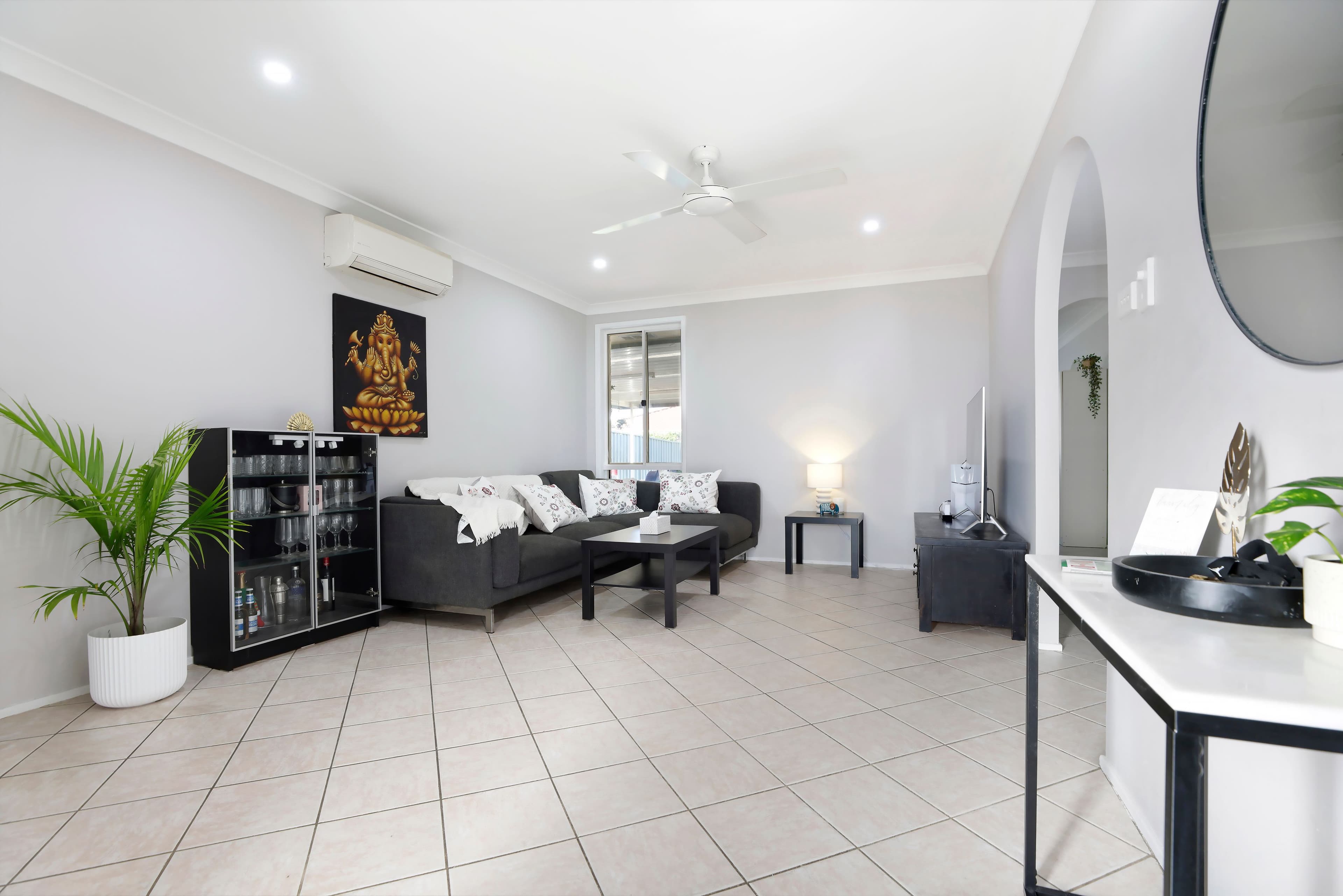 16 Wolara Avenue, Glenmore Park NSW 2745, Glenmore Park - Thumbnail 2