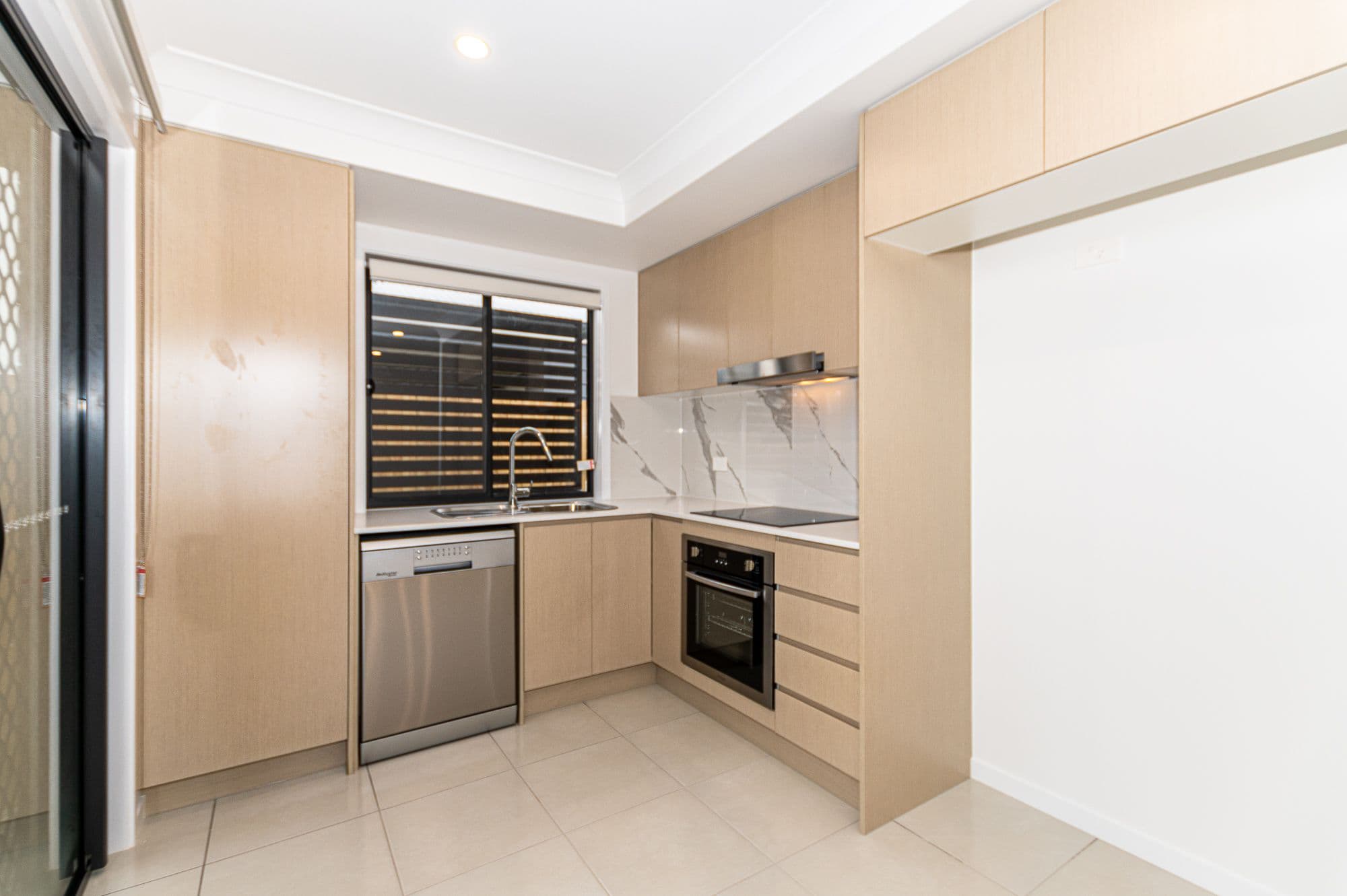 43 Rosella Street, Loganlea QLD 4131, Loganlea - Thumbnail 2