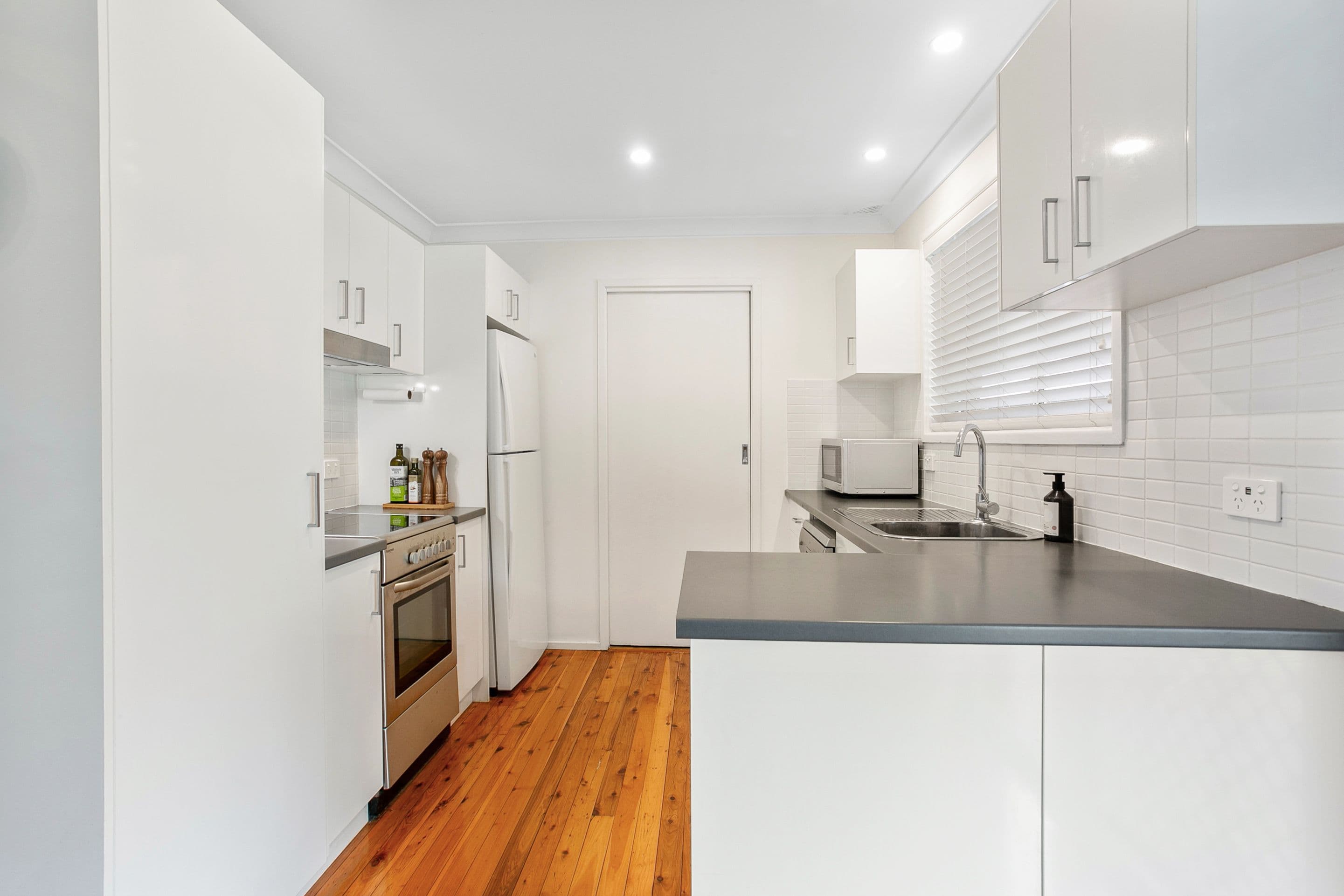 2 Robyn Avenue, South Penrith NSW 2750, South Penrith - Thumbnail 6