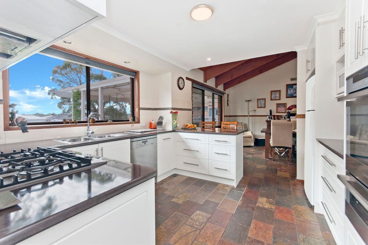 14 Connemara Road, Warrnambool VIC 3280, Warrnambool - Thumbnail 4