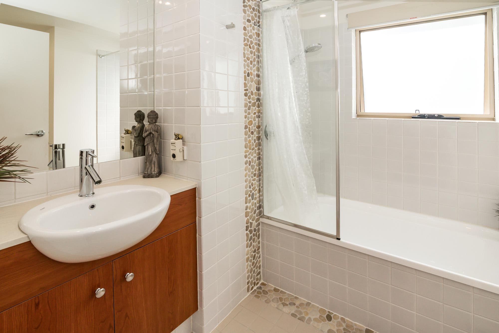 2 Oleander Avenue, Biggera Waters QLD 4216, Biggera Waters - Thumbnail 6