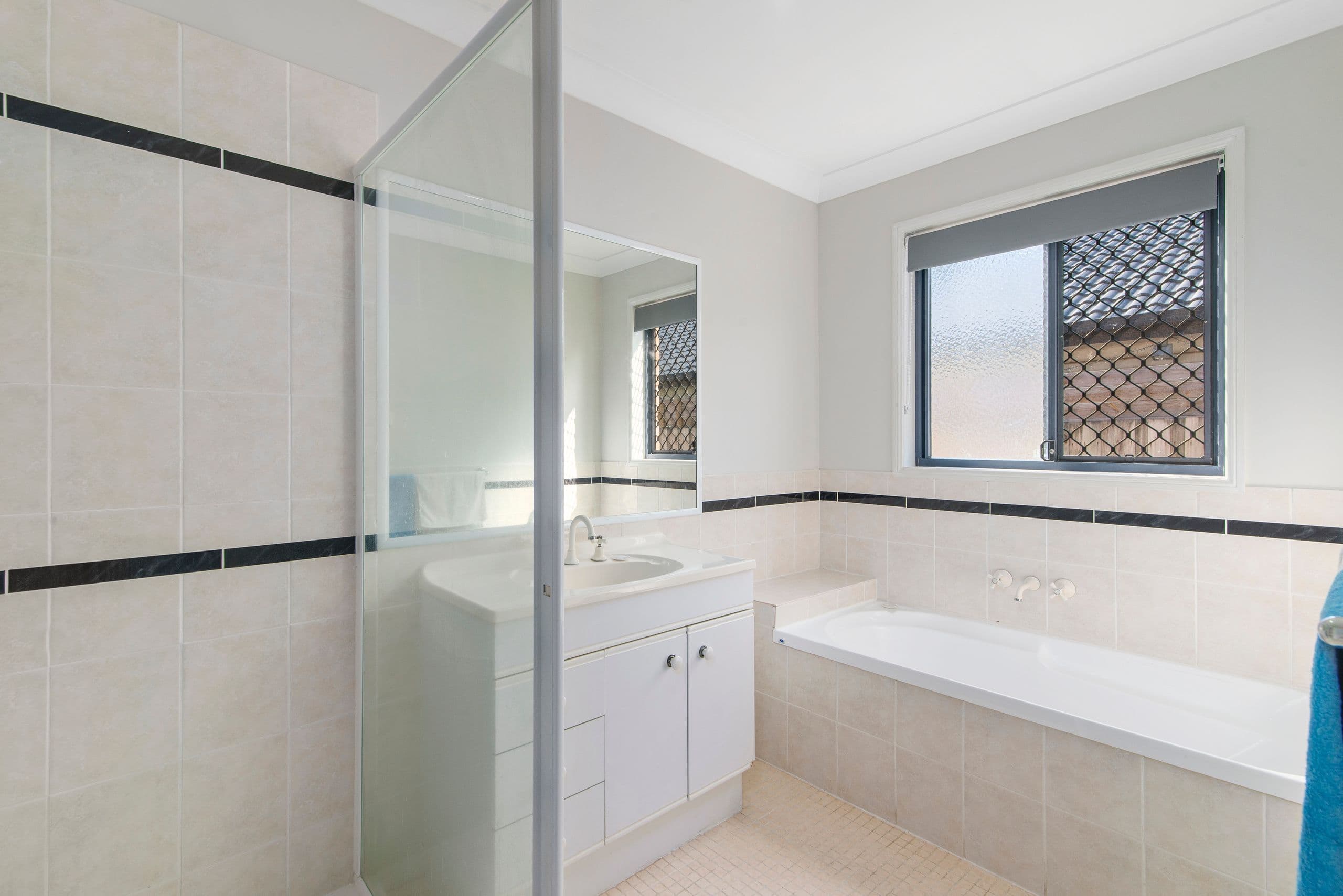 55 Tussock Crescent, Elanora QLD 4221, Elanora - Thumbnail 8