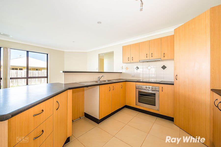 5 Biggera Court, Sandstone Point QLD 4511, Sandstone Point - Thumbnail 4