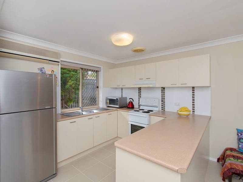 27 Cambridge Street, Silkstone - Thumbnail 3