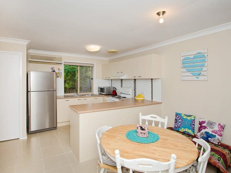 27 Cambridge Street, Silkstone - Thumbnail 7