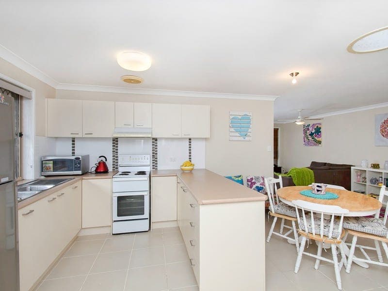 27 Cambridge Street, Silkstone - Thumbnail 8