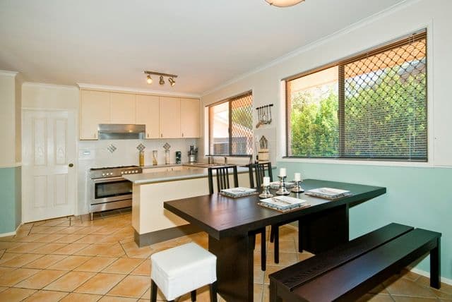 6 Woking Street, Mitchelton, QLD, 4053, Mitchelton - Thumbnail 3