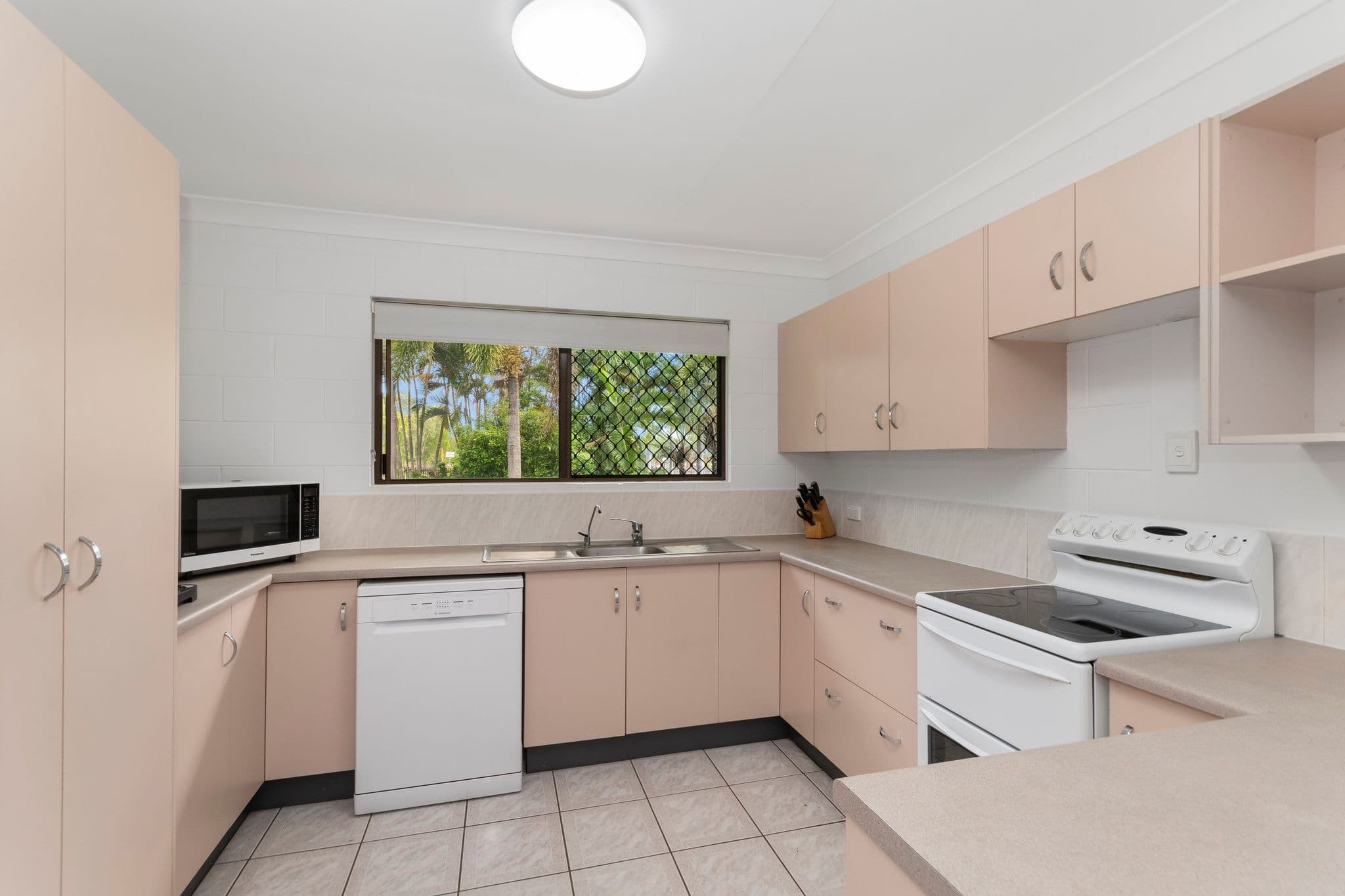 21 Joanne Street, Deeragun QLD 4818, Deeragun - Thumbnail 4