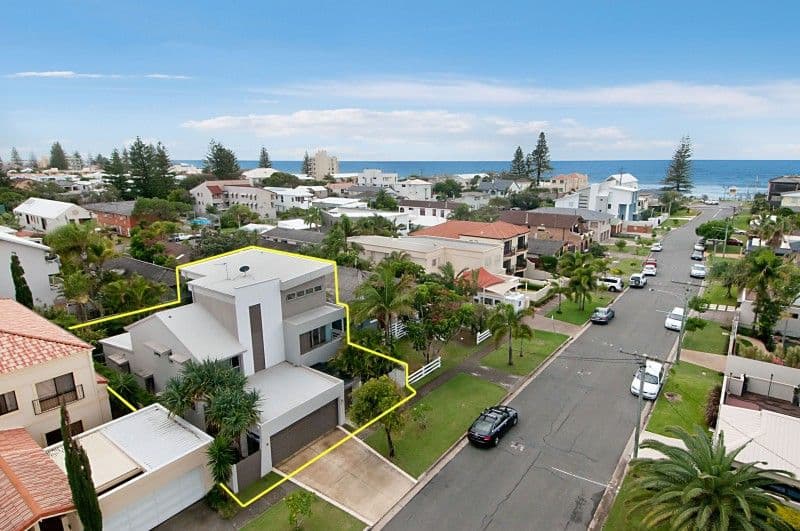 23 Hilda Street, MERMAID BEACH QLD 4218, Mermaid Beach - Thumbnail 2