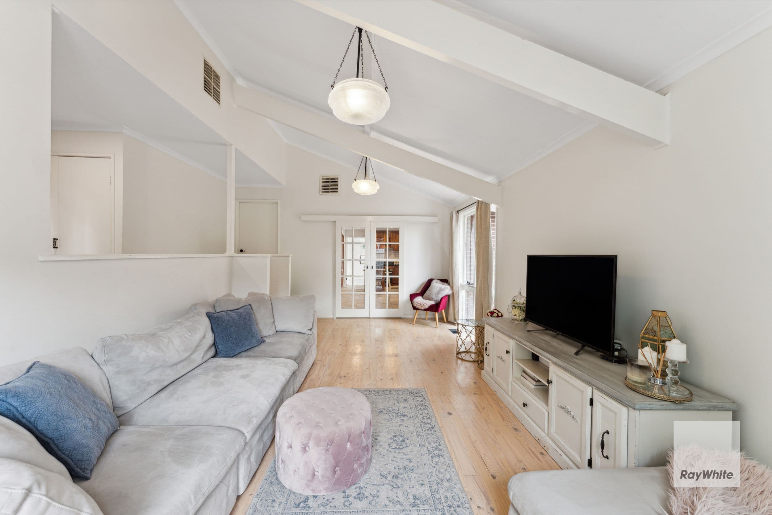 13 Woburn Close, Kealba VIC 3021, Kealba - Thumbnail 2