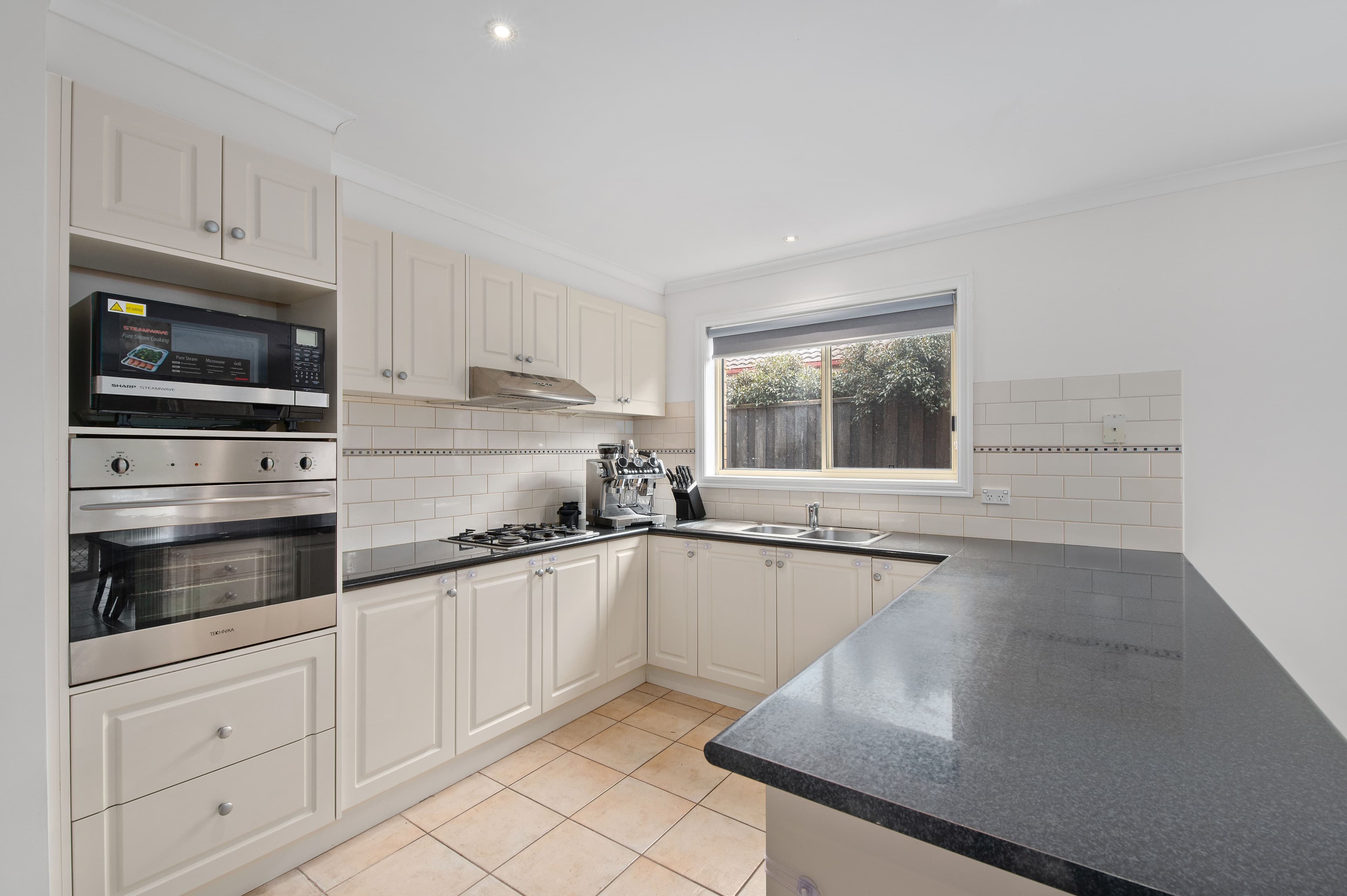 10 Masked Owl Road, South Morang VIC 3752, South Morang - Thumbnail 2