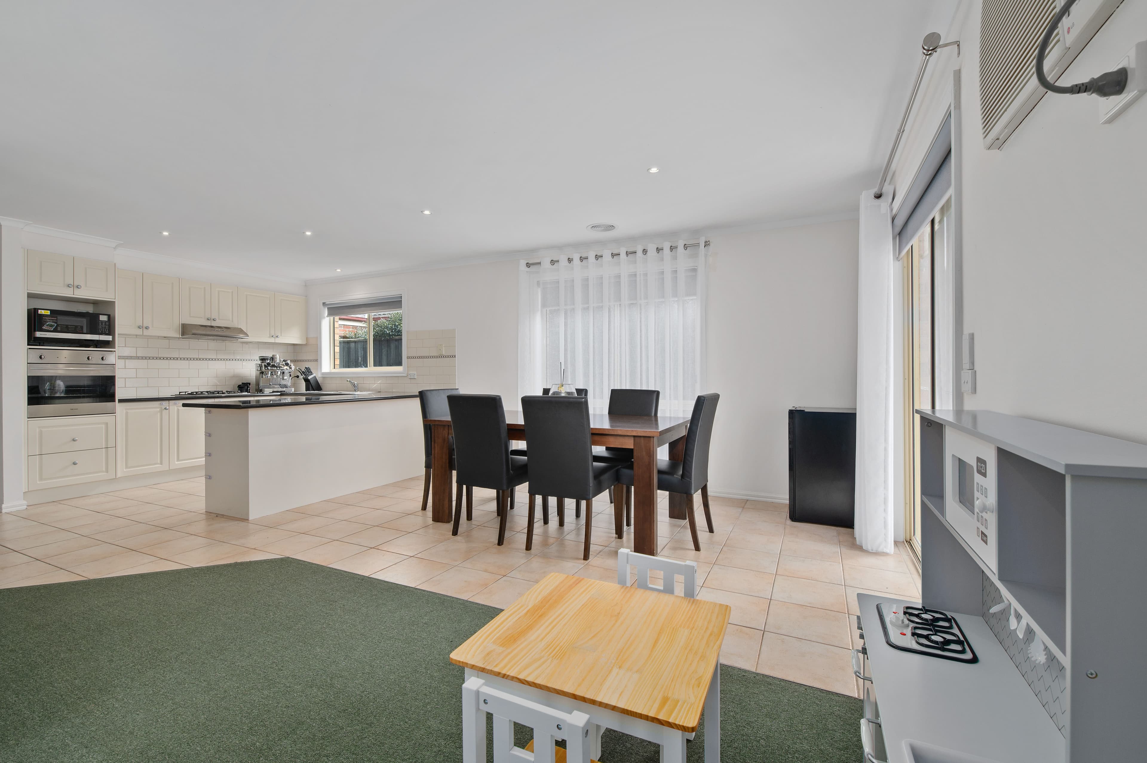 10 Masked Owl Road, South Morang VIC 3752, South Morang - Thumbnail 5