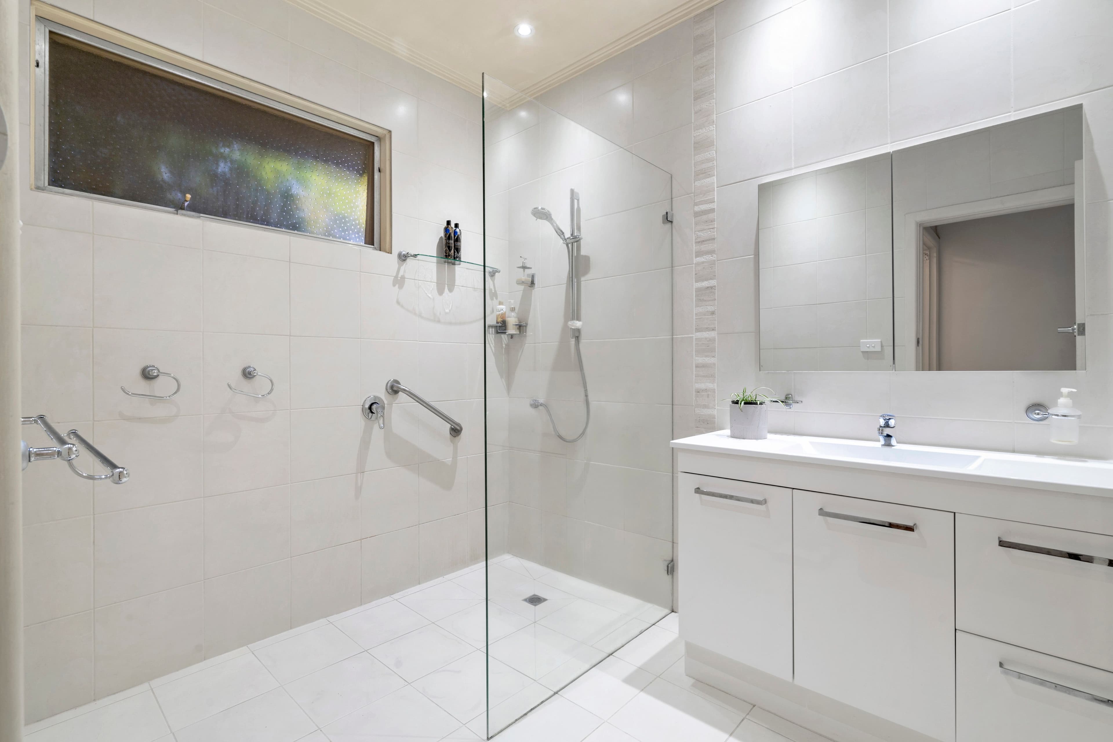 21 Aikman Crescent, Chadstone VIC 3148, Chadstone - Thumbnail 7