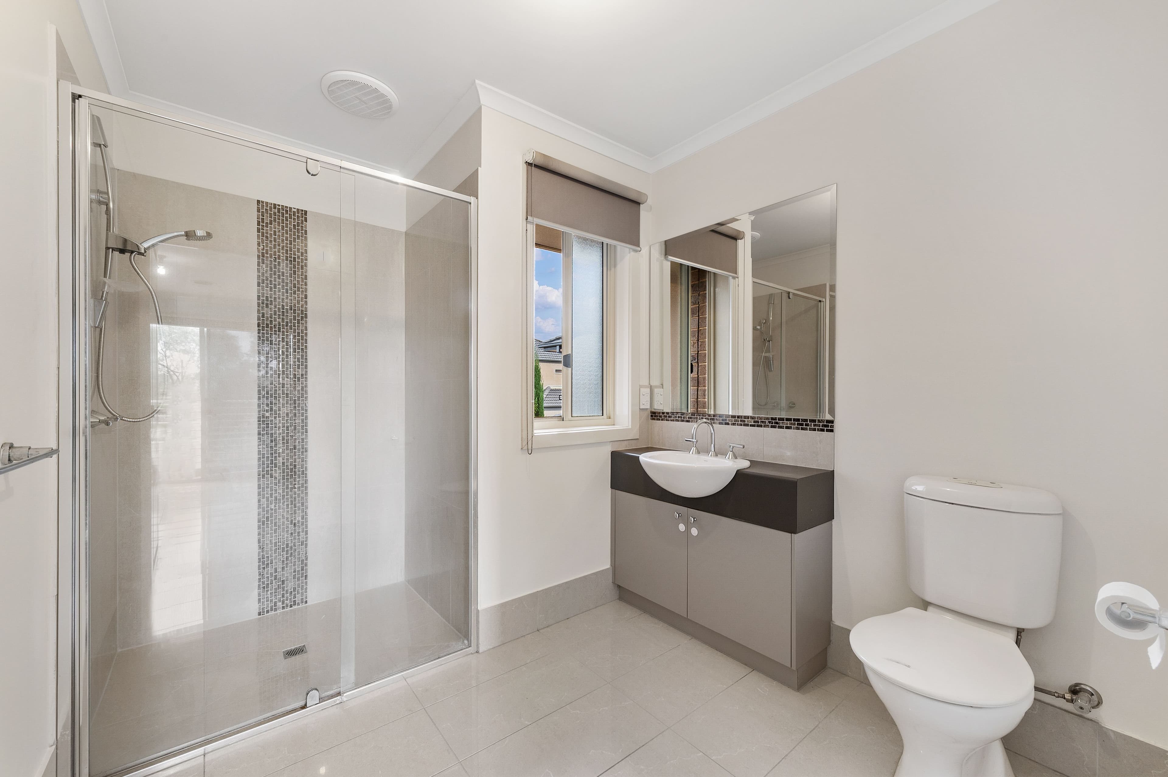 8 HOPETOUN Green, Caroline Springs VIC 3023, Caroline Springs - Thumbnail 7