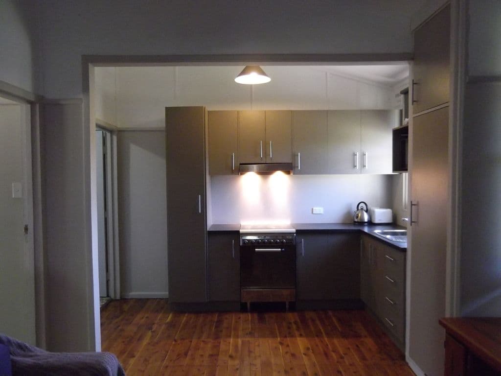 15 Susanne Street, TAMWORTH NSW 2340, South Tamworth - Thumbnail 2