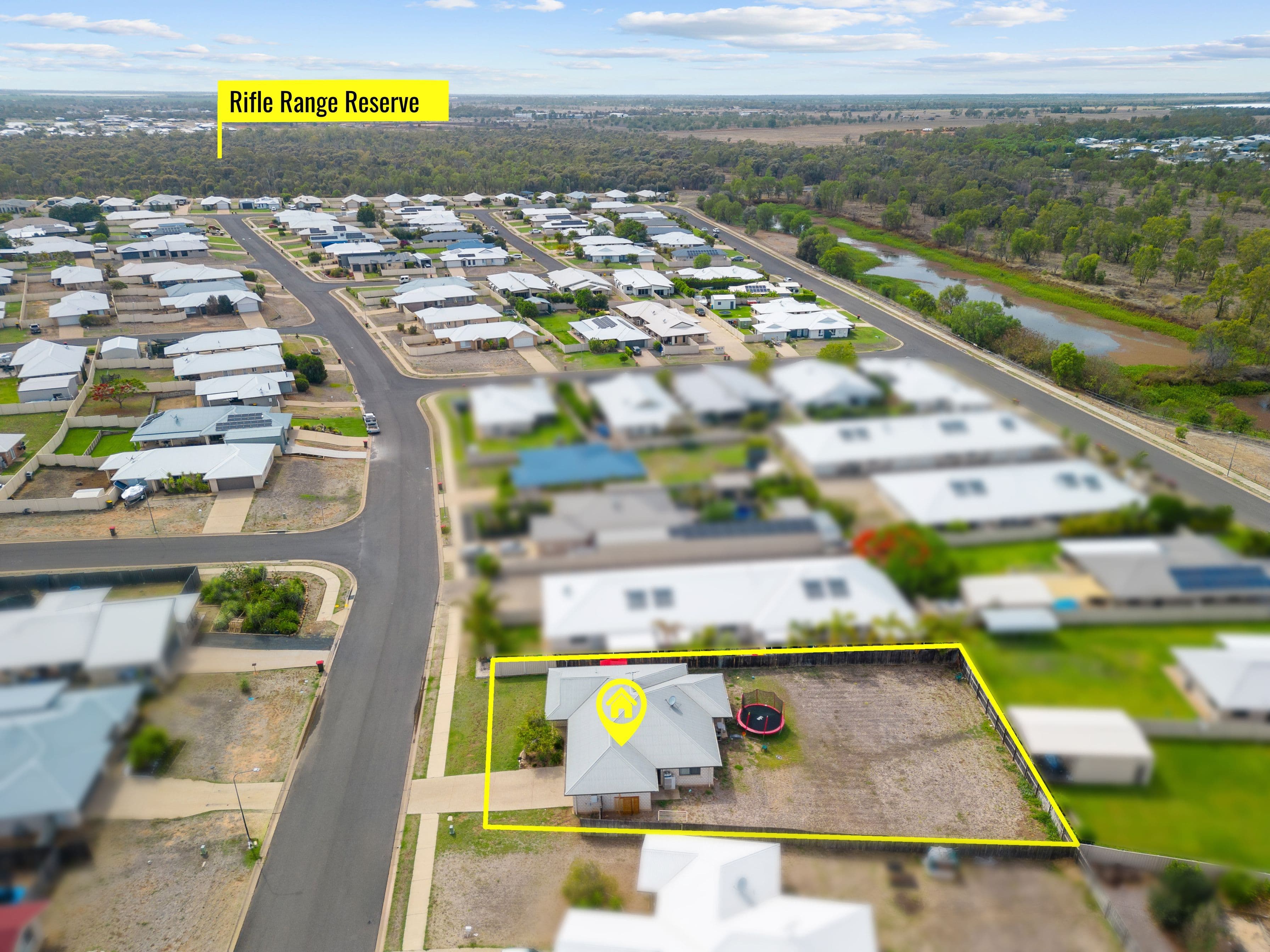 31 Scenic Drive, Emerald QLD 4720, Emerald - Thumbnail 2