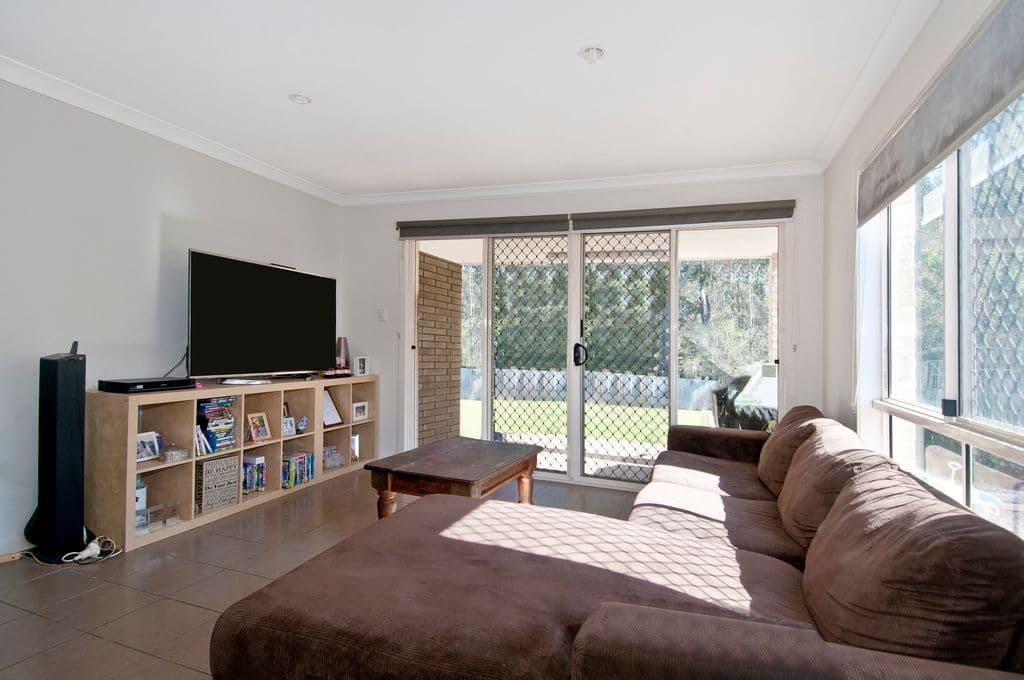 1 Lake Cootharaba Place, Logan Reserve QLD 4133, Logan Reserve - Thumbnail 7