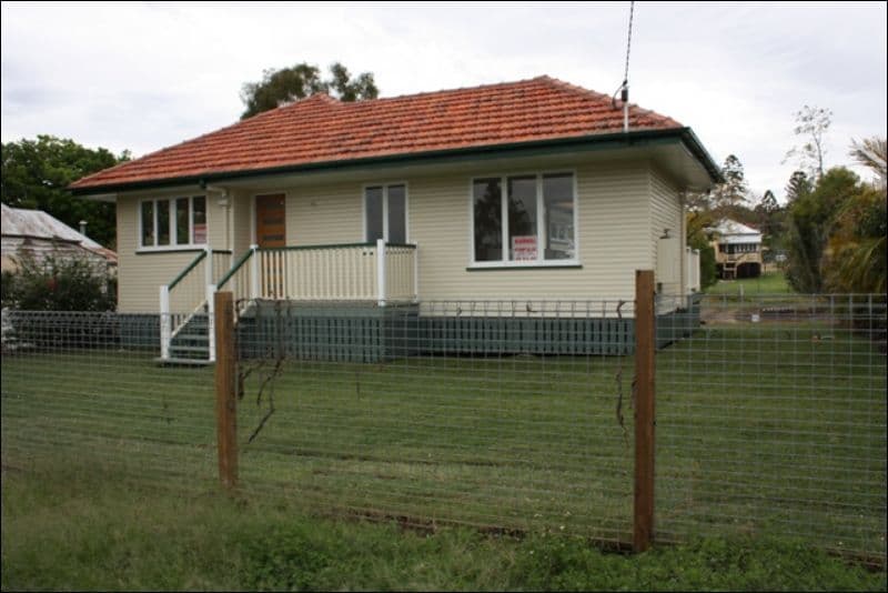 35 Cairnscroft Street, TOOGOOLAWAH QLD 4313, Toogoolawah - Thumbnail 3