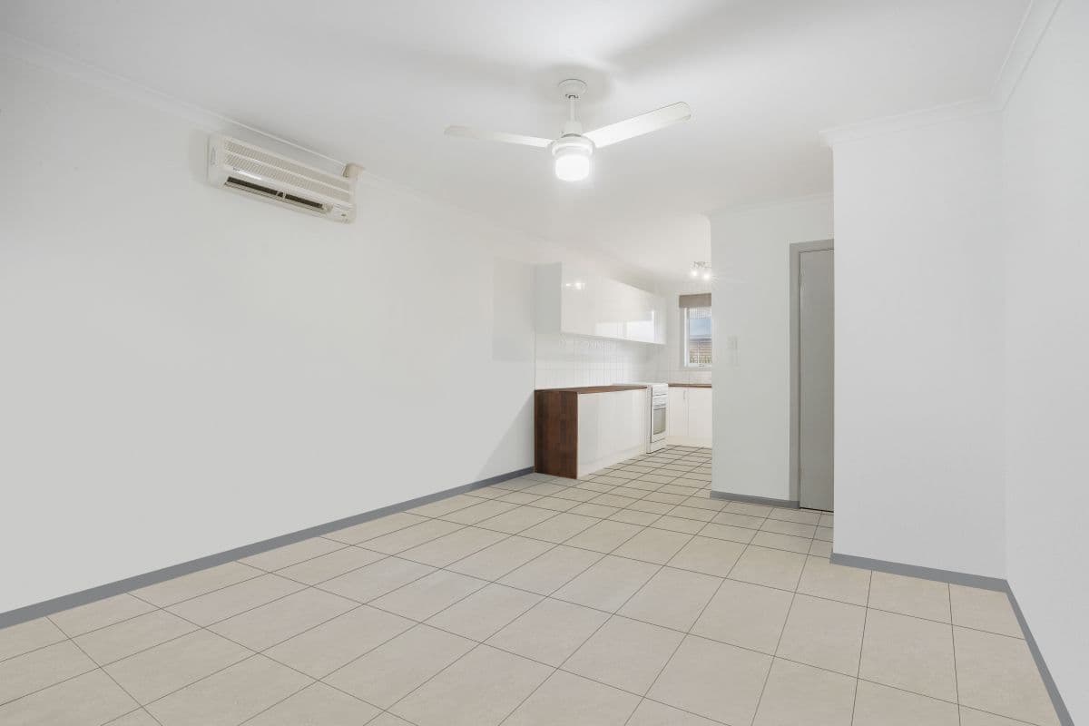 31 Frank Street, Labrador QLD 4215, Labrador - Thumbnail 3