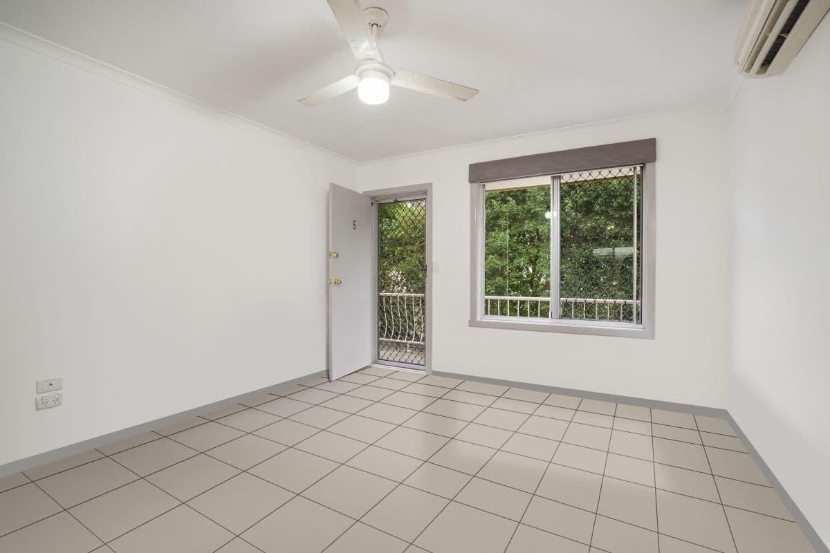 31 Frank Street, Labrador QLD 4215, Labrador - Thumbnail 4