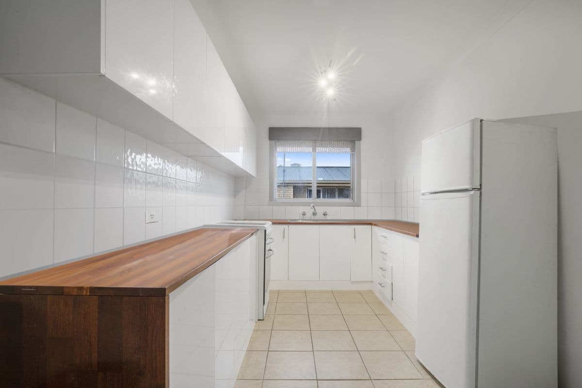 31 Frank Street, Labrador QLD 4215, Labrador - Thumbnail 5