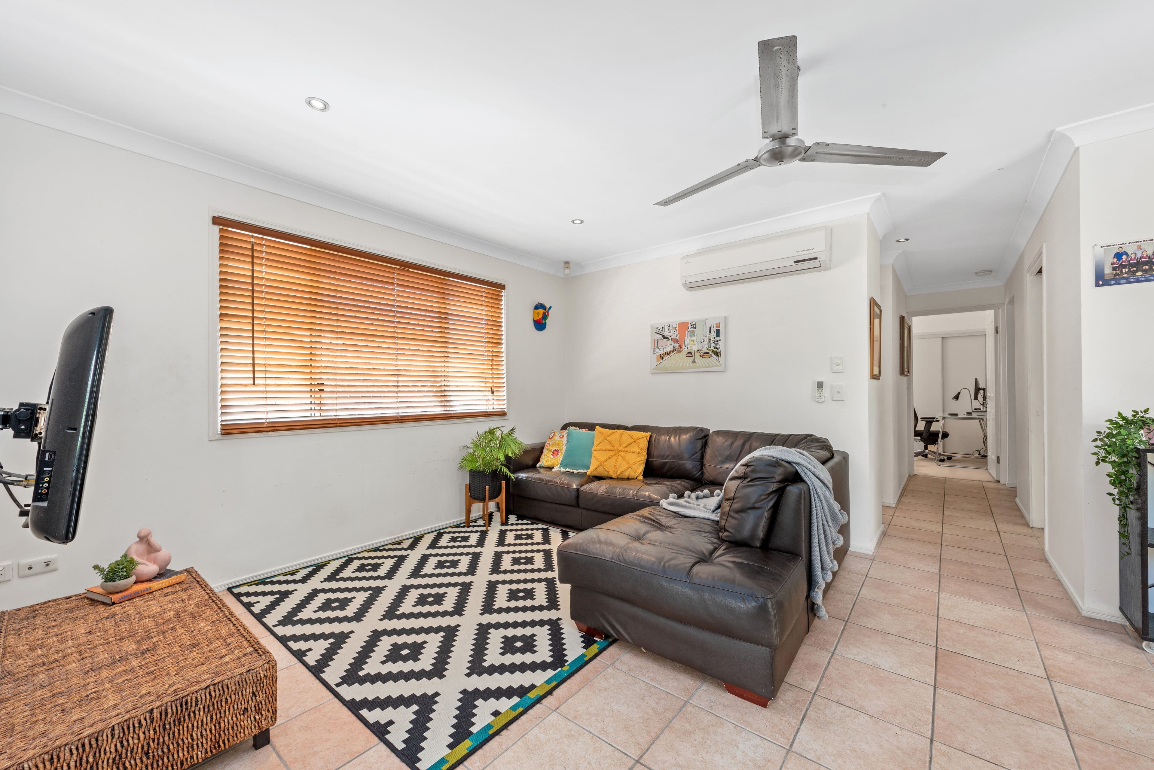6 Seinfeld Close, McDowall QLD 4053, McDowall - Thumbnail 4