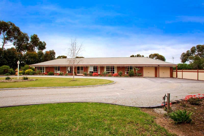 4 McAdam Court, LARA VIC 3212, Lara - Image 1