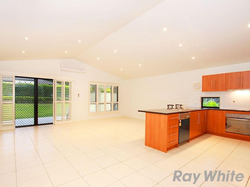 16 Ridley Road, BRIDGEMAN DOWNS QLD 4035, Bridgeman Downs - Thumbnail 2