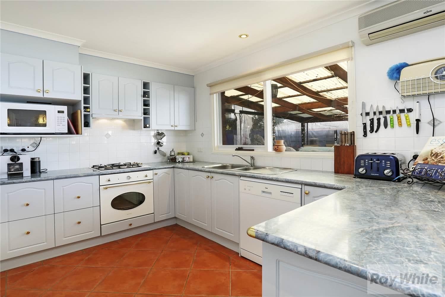104 Flinders Avenue, LARA VIC 3212, Lara - Thumbnail 4