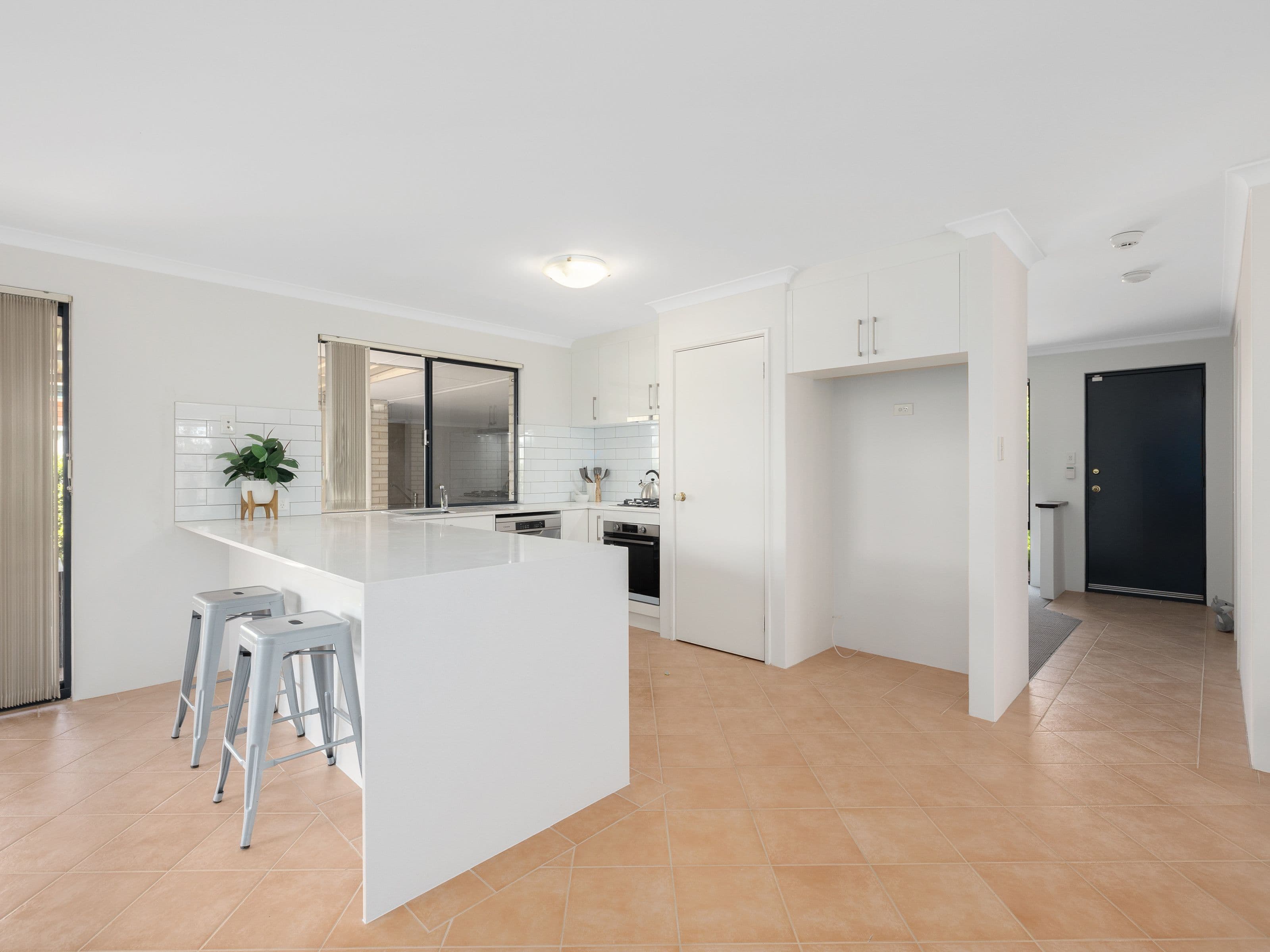 3B Langham Gardens, Wilson WA 6107, Wilson - Thumbnail 3