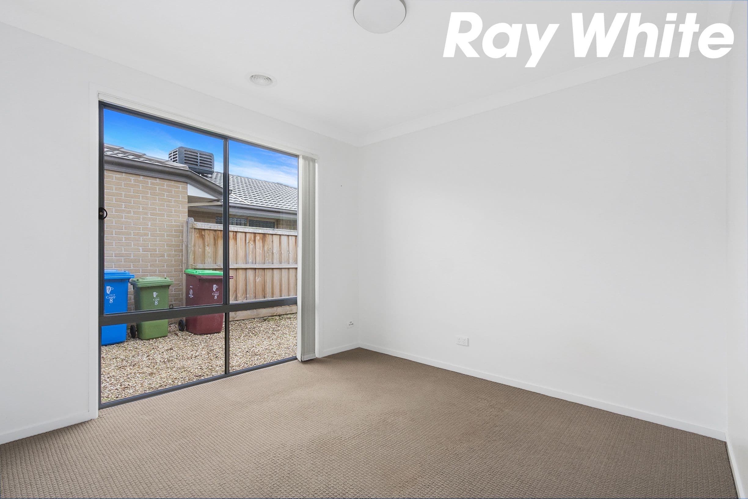 8 Bremer Street, Clyde North VIC 3978, Clyde North - Thumbnail 3