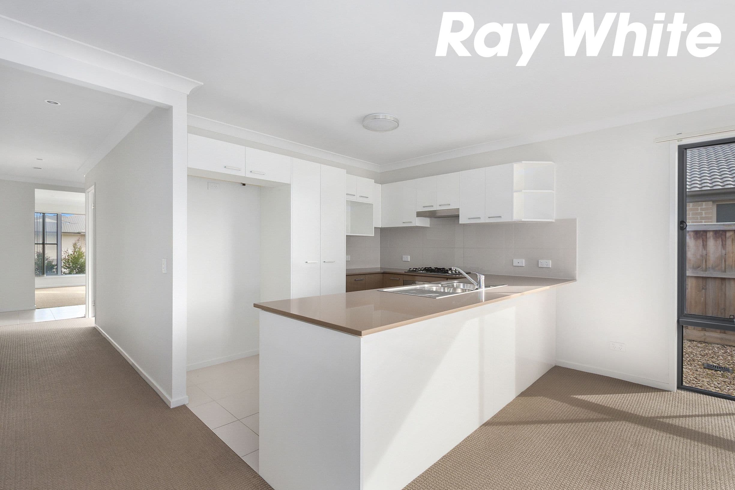 8 Bremer Street, Clyde North VIC 3978, Clyde North - Thumbnail 4