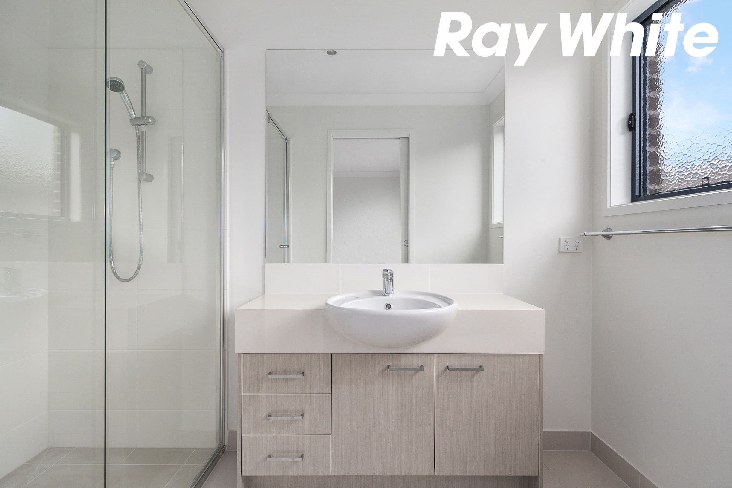 8 Bremer Street, Clyde North VIC 3978, Clyde North - Thumbnail 8