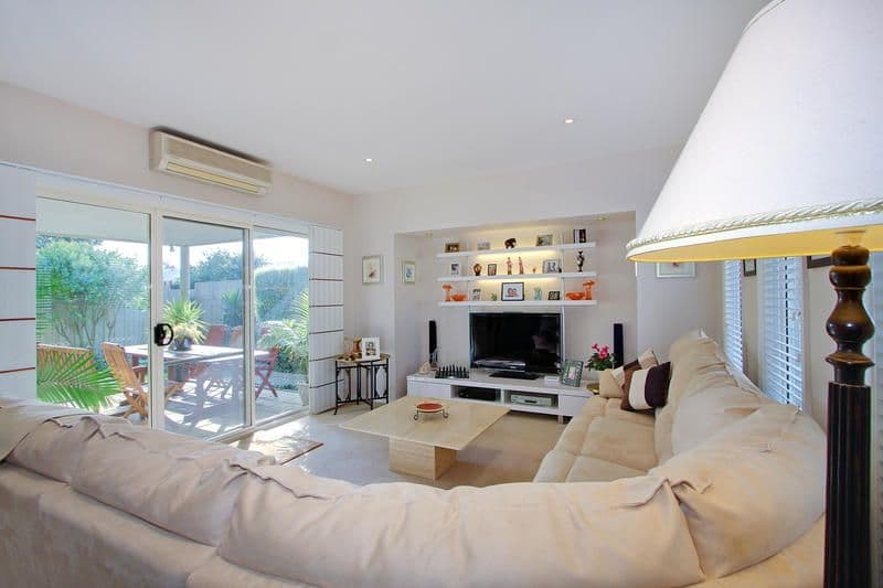 10-12 Surrey Street, MORNINGTON VIC 3931, Mornington - Thumbnail 2
