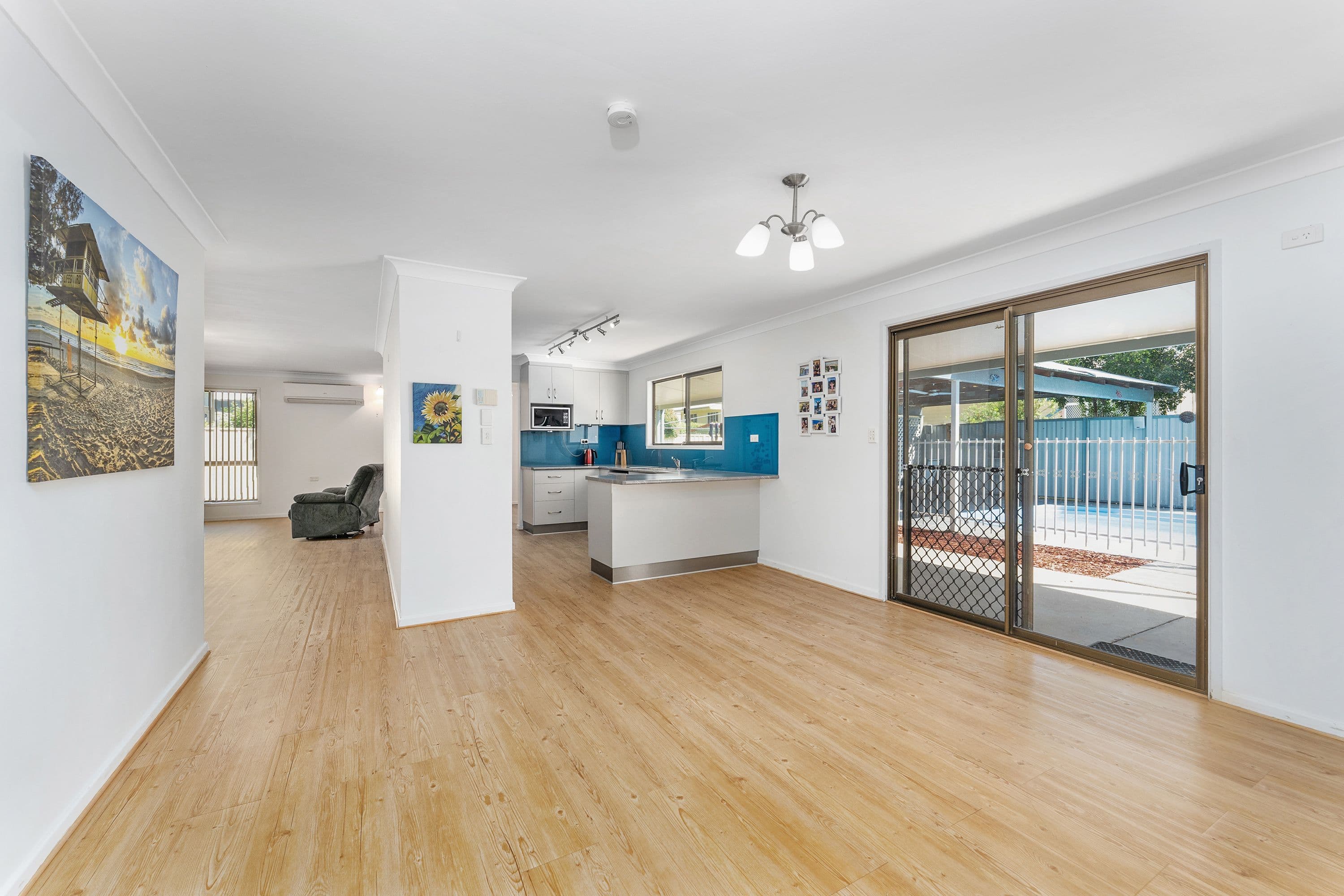5 Gilbert Place, Emerald QLD 4720, Emerald - Thumbnail 3