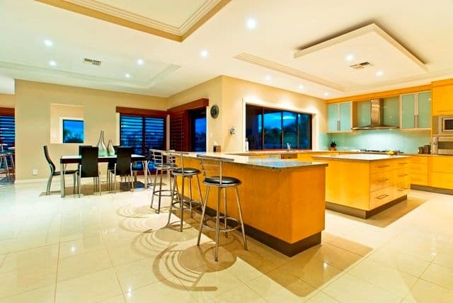 4 Queen Guineveres Place, SOVEREIGN ISLANDS QLD 4216, Sovereign Islands - Thumbnail 8
