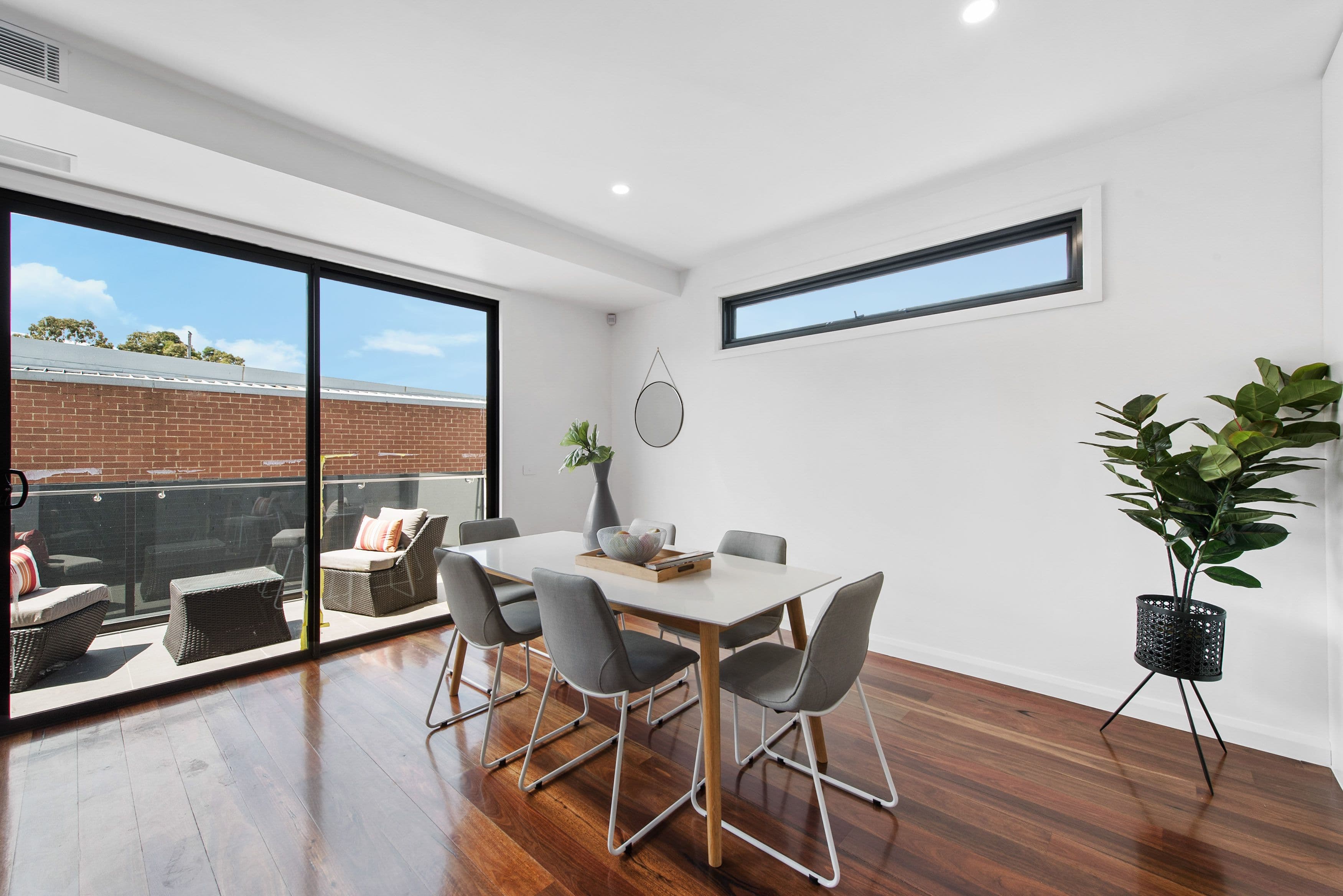 33 Lawson Street, Essendon VIC 3040, Essendon - Thumbnail 2