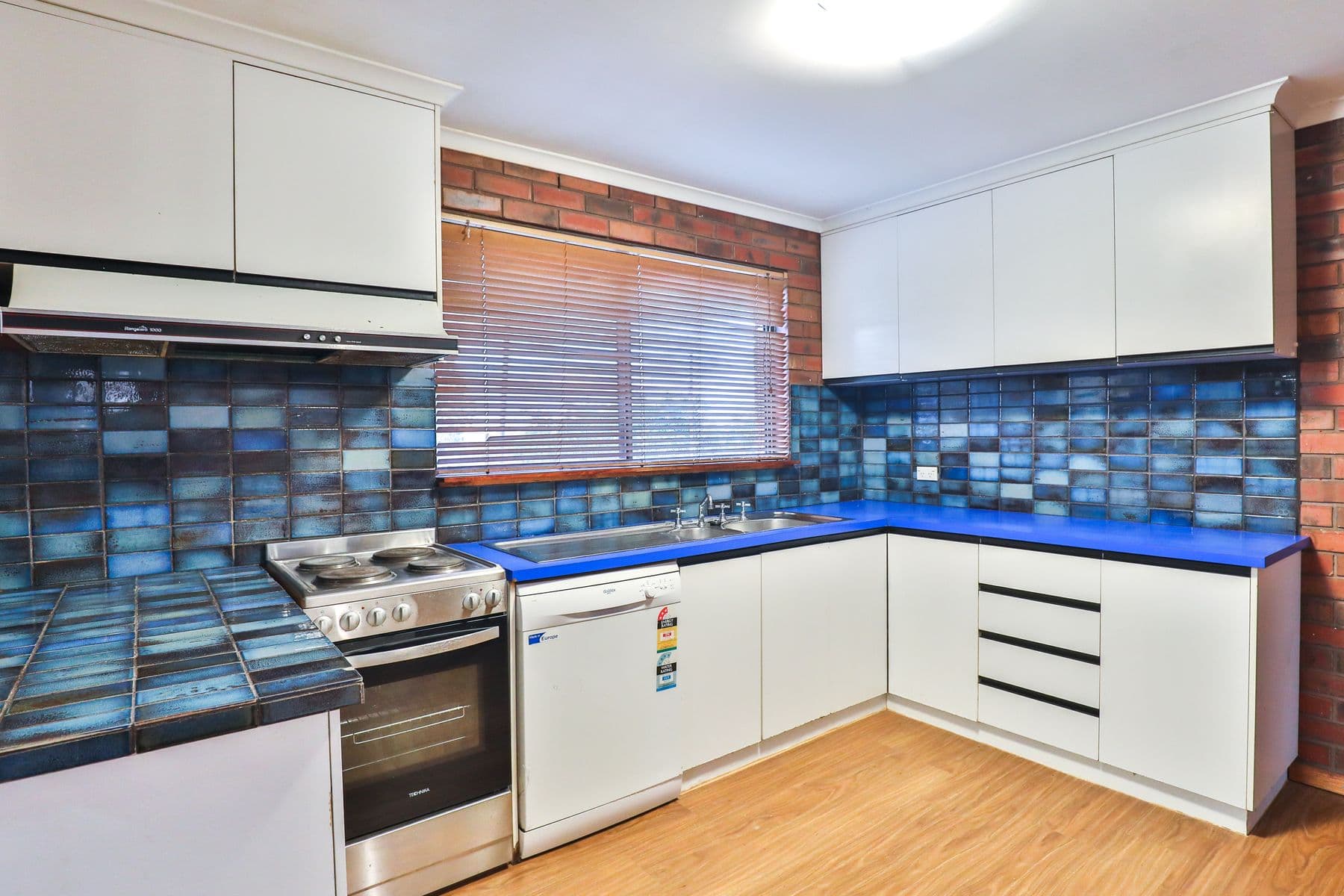 106 McEdward Street, Birdwoodton - Thumbnail 2