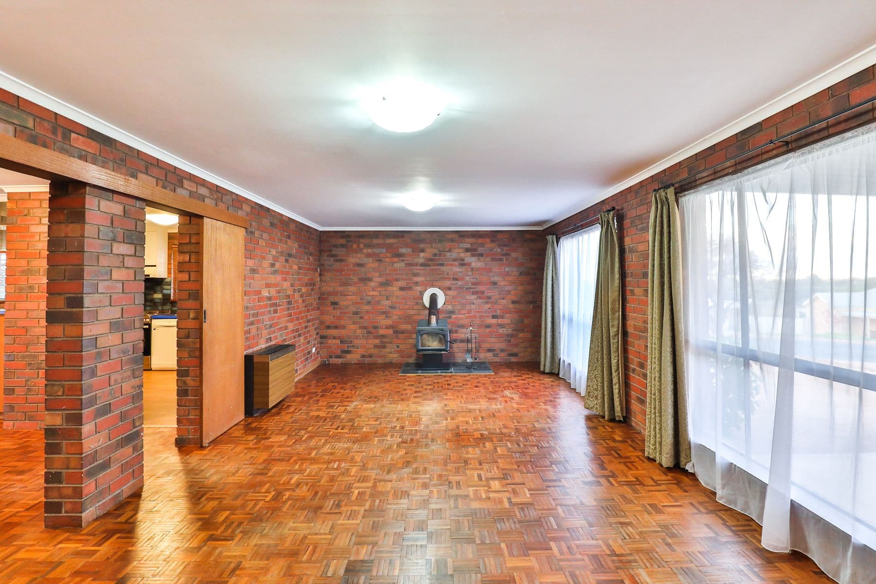 106 McEdward Street, Birdwoodton - Thumbnail 7