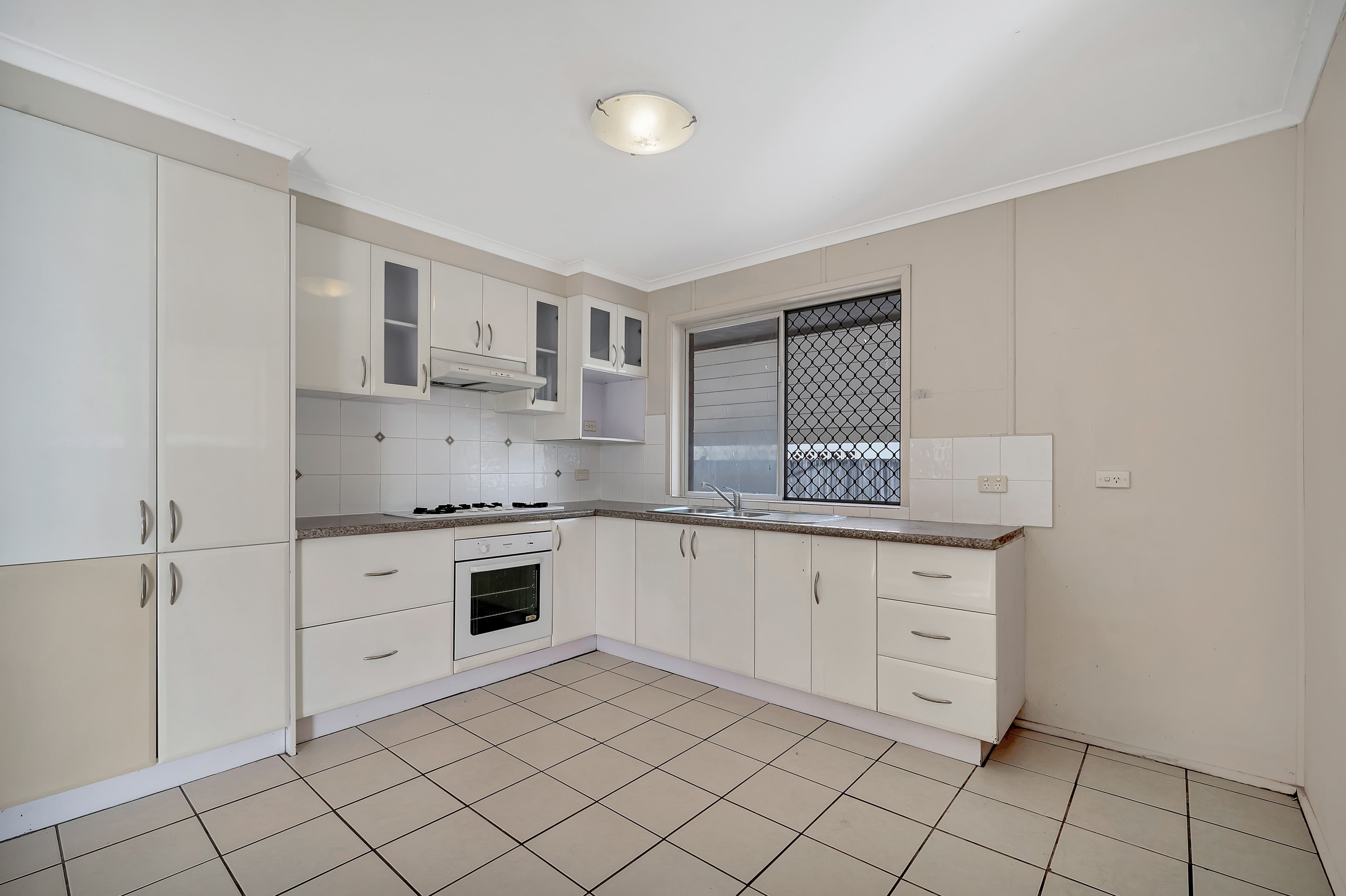 3 Kelvin Street, Woodridge QLD 4114, Woodridge - Thumbnail 3