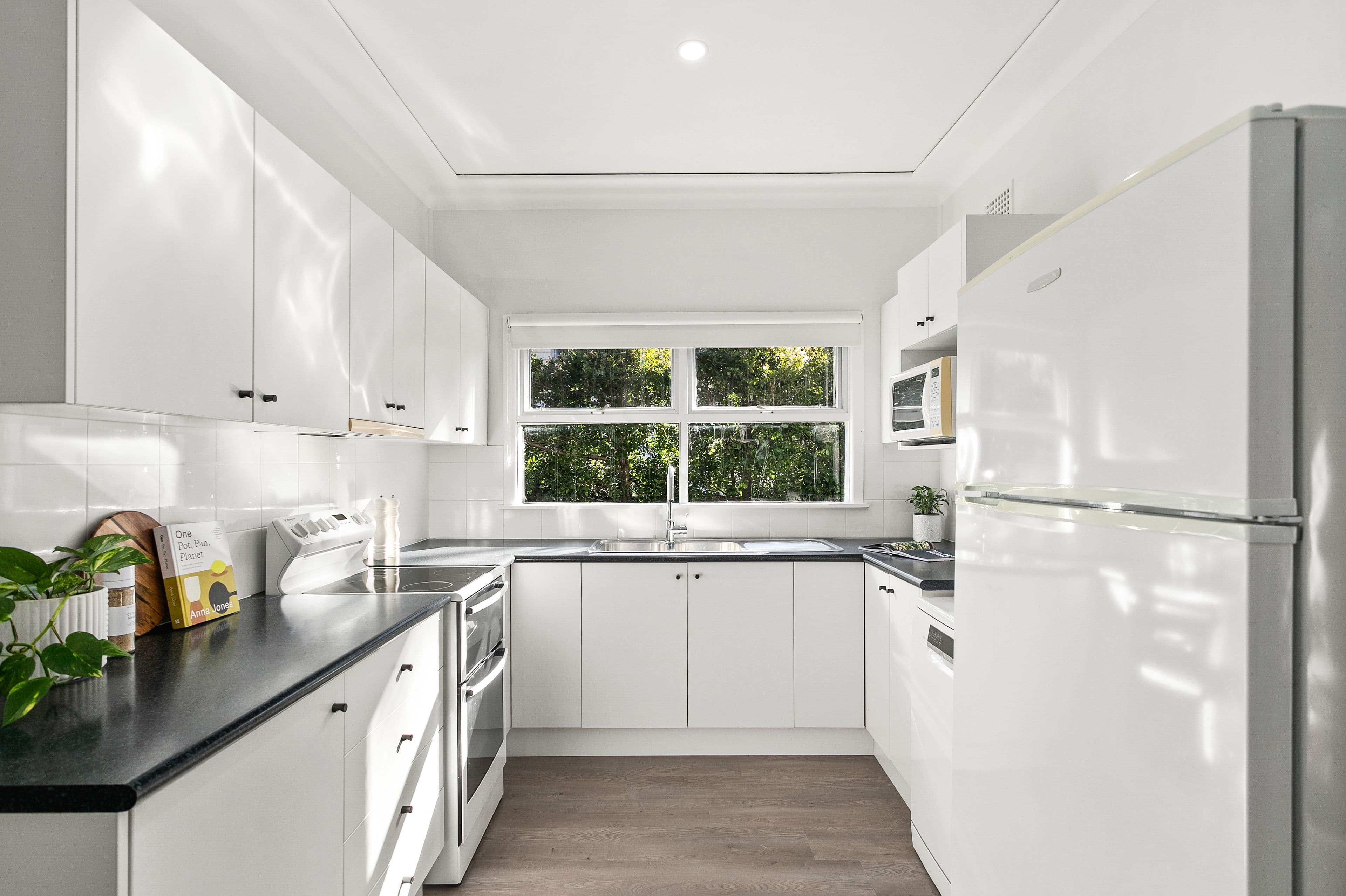 7 Sparkes Avenue, Mortdale NSW 2223, Mortdale - Thumbnail 4