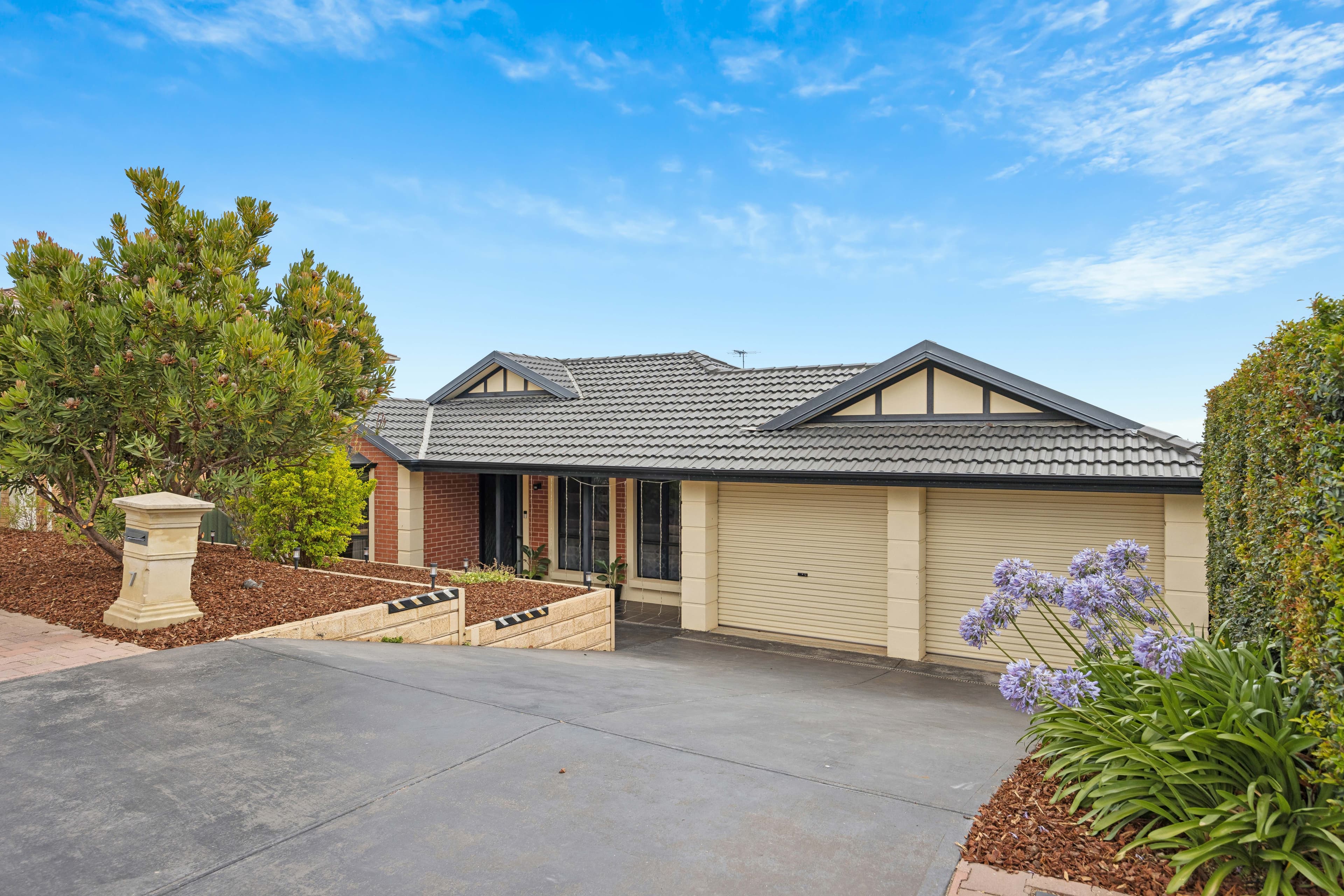 7 Thomas Way, Hallett Cove SA 5158, Hallett Cove - Thumbnail 2