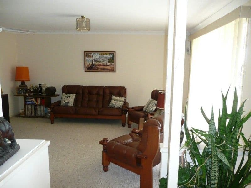31 Derwent Drive, LAKE HAVEN NSW 2263, Lake Haven - Thumbnail 5