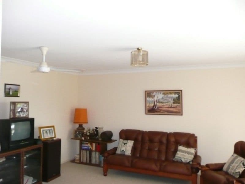 31 Derwent Drive, LAKE HAVEN NSW 2263, Lake Haven - Thumbnail 6