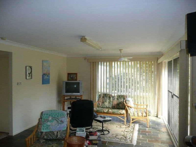 31 Derwent Drive, LAKE HAVEN NSW 2263, Lake Haven - Thumbnail 8