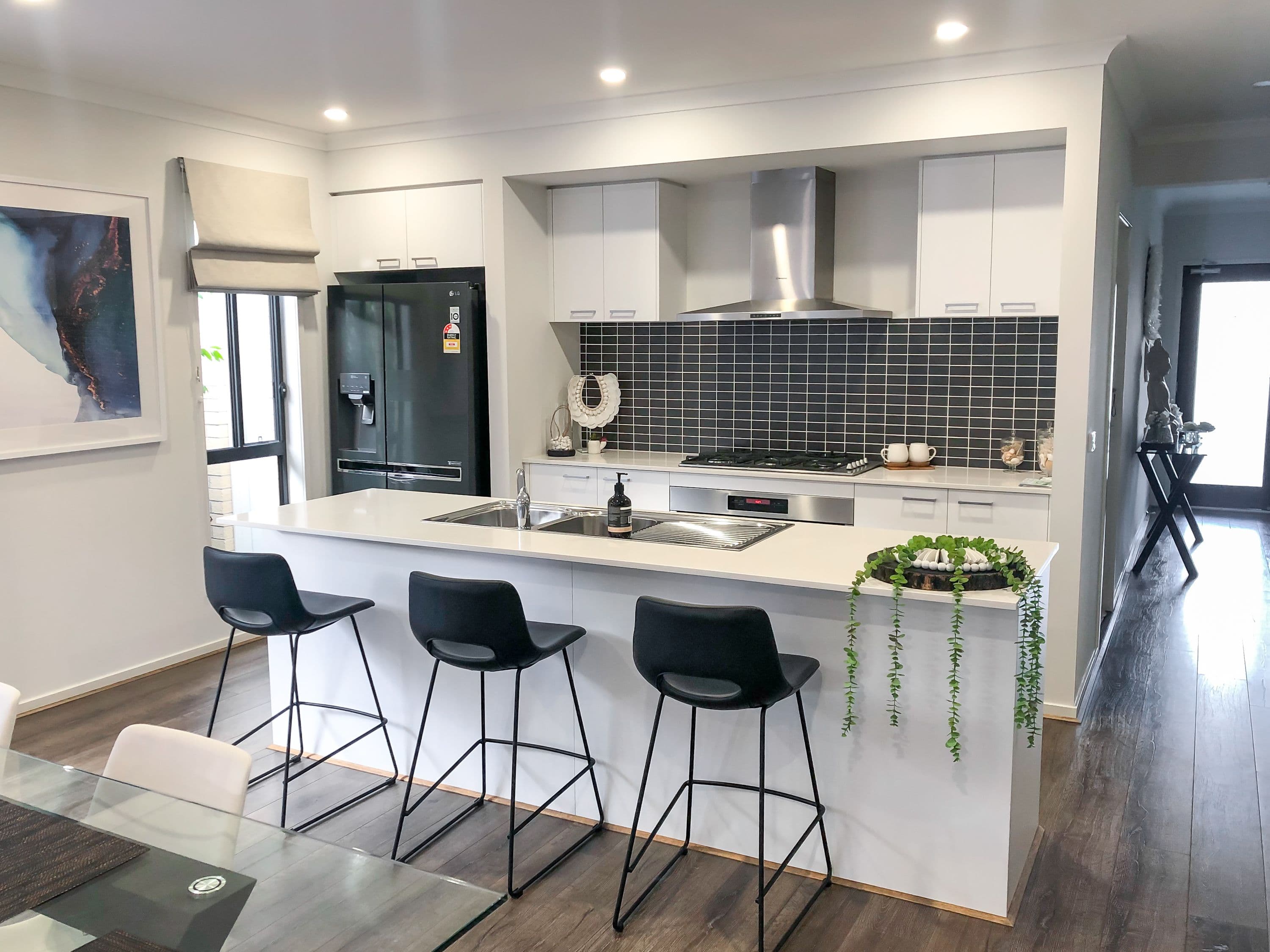 11 Murphy Street, Clyde North VIC 3978, Clyde North - Thumbnail 2