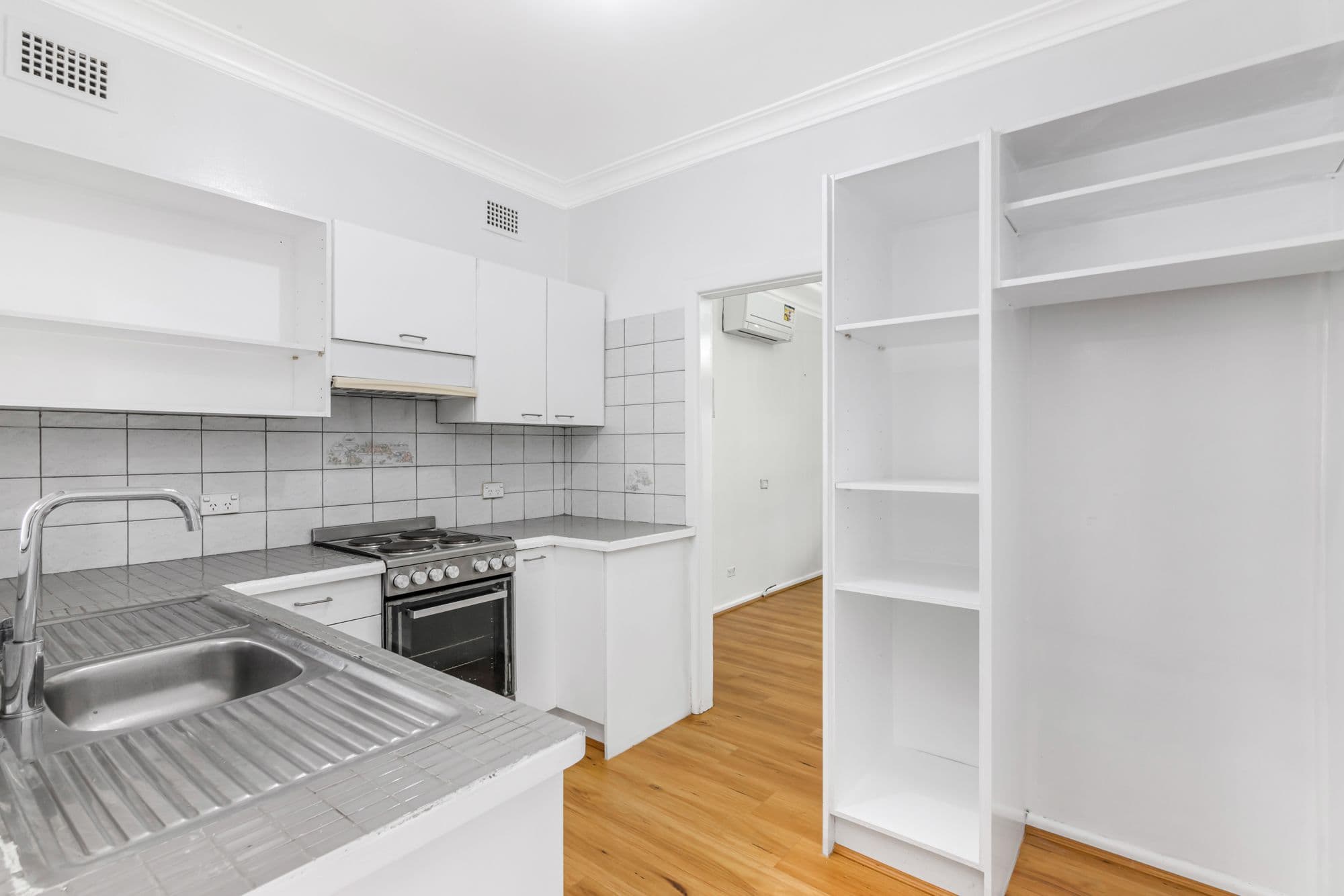 2 Elliott Street, Kingswood NSW 2747, Kingswood - Thumbnail 4