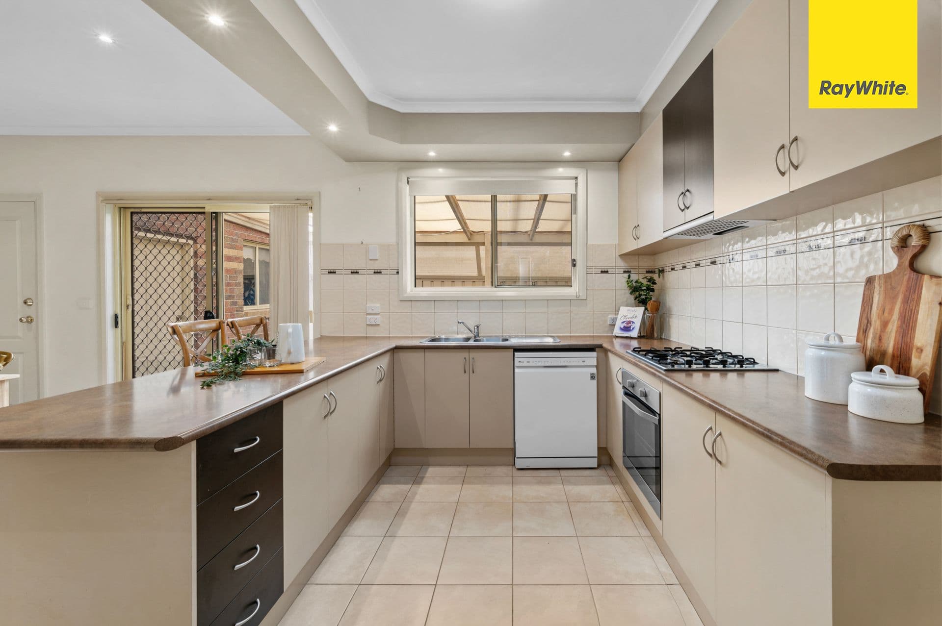 3 Bronton Close, Kurunjang VIC 3337, Kurunjang - Thumbnail 6